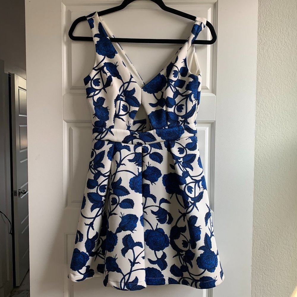 Topshop Blue and White Floral Paisley Print Midi